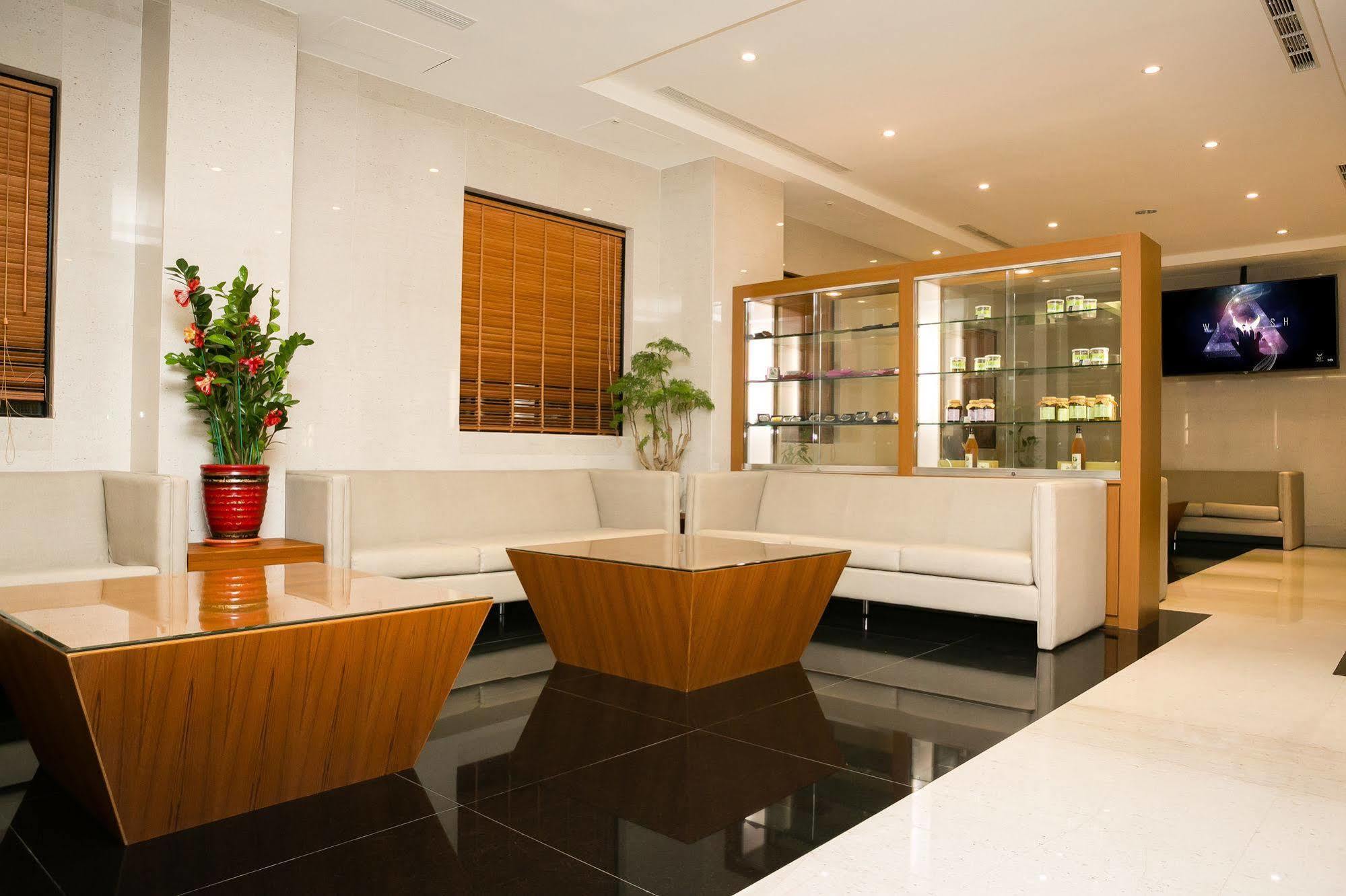 Wish Inn Hotel Kaohsiung Extérieur photo