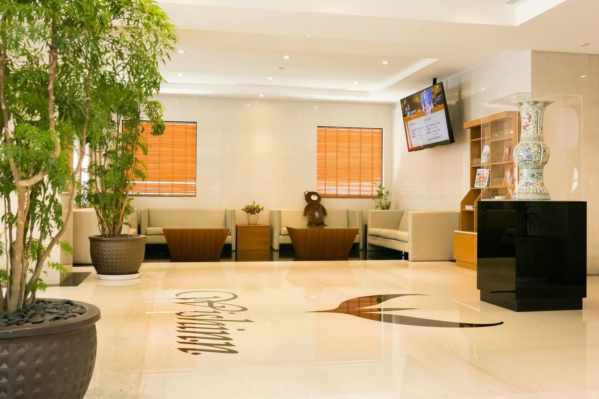 Wish Inn Hotel Kaohsiung Extérieur photo